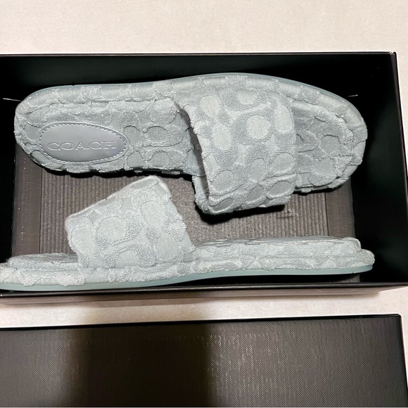 Coach Bridgett Sandal In Signature Terry Cloth Size 9.5 Aqua (Light Blue) - Picture 12 of 14